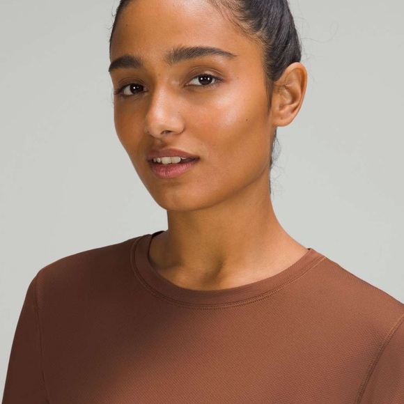 Lululemon High-Neck Running and Training Long Sleeve Shirt
Roasted Brown Size 8 - Picture 13 of 14